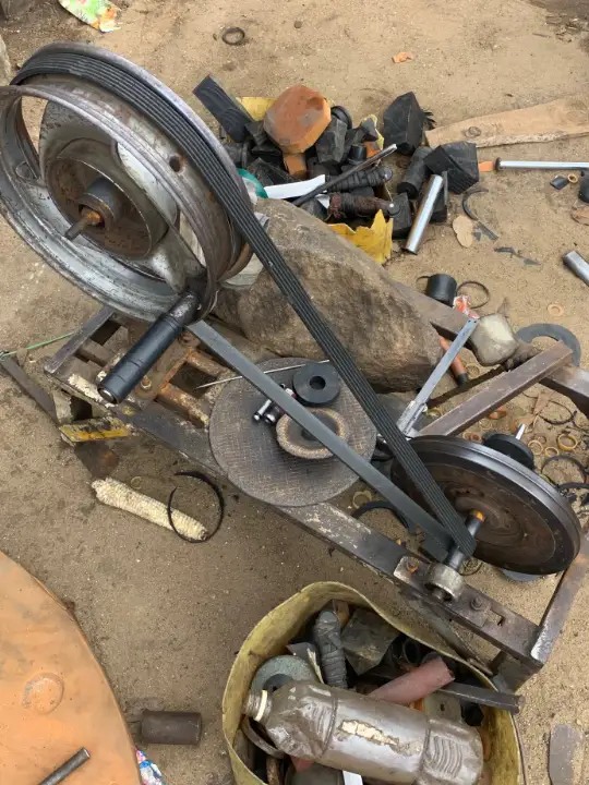 Forage et réparation de pompes à eau dans les villages isolés