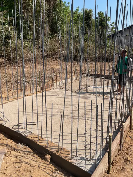 Une cuve pour faire face à la sécheresse dans un village du Laos